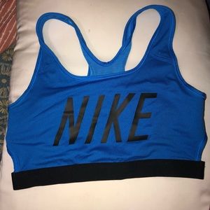Never worn sports bra, size L